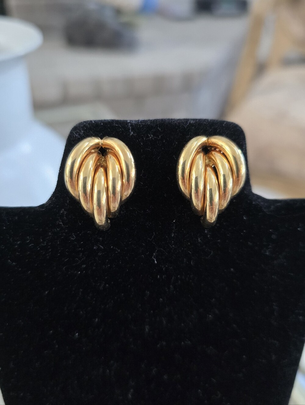 San Marco Italian Earrings. 14k. Early 90s Vintage. EUC.